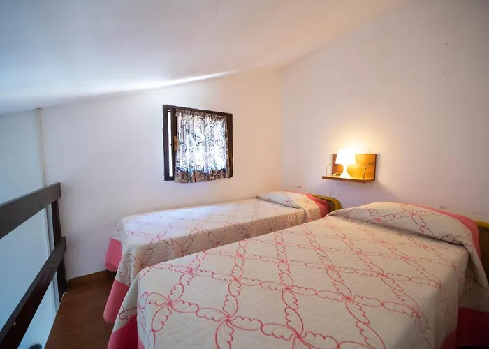 Гостевой дом Laura Порт-Аццурро