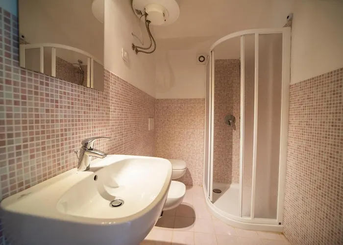 Laura Порт-Аццурро