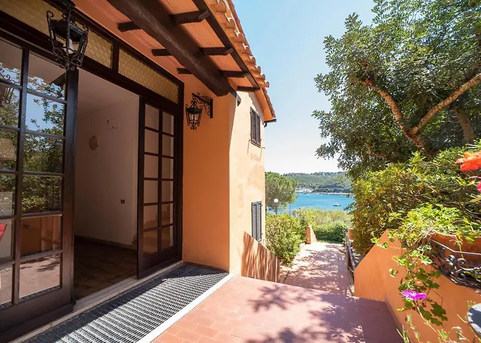 Laura 3* Porto Azzurro